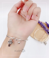 Lắc tay bạc có treo mèo thần tài