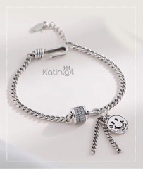Lắc tay bạc kiểu móc xích có treo mặt cười