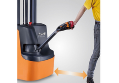 Xe nâng Stacker​​​​​​​ điện 1.2 tấn hiệu Zowell model XEA12