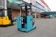 Xe nâng cũ Reach truck 1.5 tấn Sumitomo 61FBR15SE. Khung V4000. Sản xuất 2010. Mã XC.R15SUS40.00479