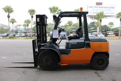 Xe nâng dầu 4 tấn Toyota 7FD40. Khung V4000. Sản xuất 2008. Mã D40TOD40.084