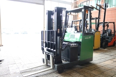 Xe nâng điện cũ Reach Truck Toyota 7FBRS15. Khung FSV4500. Sản xuất năm 2012