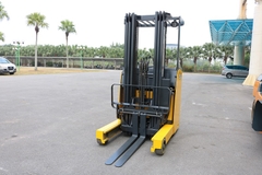 Xe nâng điện Reach truck cũ 1.5 tấn Komatsu FB15RL-15. Khung FSV5000. Sản xuất 2012. Mã XC.R15KOT50.00475