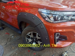 ỐP CUA LỐP XE TOYOTA HILUX 2019 THÁI LAN