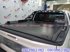 Nắp thùng cuộn điện Option4x4 gắn cho Ford F150 Limited 2020