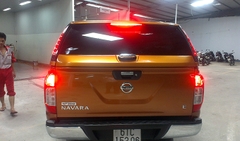 Nắp thùng cao xe Nissan Navara 2018 - Mẫu đèn Led