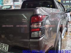 VIỀN ĐÈN SAU XE MITSUBISHI TRITON 2018 THÁI