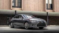 LEXUS ES 250 2023