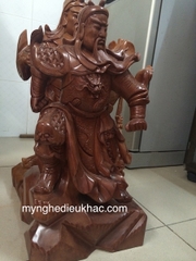 Tượng Quan Công múa võ