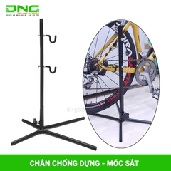 Chân chống xe đạp trong nhà móc bên