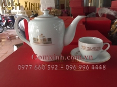 Bộ trà sứ Bát Tràng cao cấp Sago vàng kim in logo