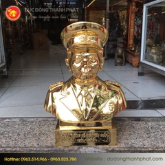 Tượng Võ Nguyên Giáp mạ vàng tại Hà Nội
