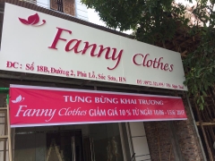 Biển bảng quần áo chữ nổi mica fanny clothes đã hoàn thiện