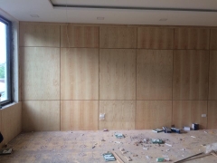 Trang trí  công ty bằng cỏ nhân tạo