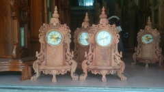 Cây Đồng Hồ Để Bàn Gỗ Hương Đỏ Cây Đồng Hồ Để Bàn Gỗ Hương Đỏ