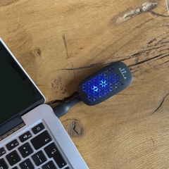 Máy khuếch tán tinh dầu HoMedics Ellia mini USB – Model: ARM-160BK