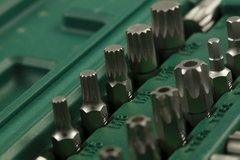 Bộ đầu tuýp đang dạng gắn tuốc nơ vít 8mm SATA 09327 - 42PC. 8MM HEX SHANK BITS SET