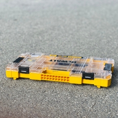 Hộp nhựa Tough-Case lớn Dewalt DT70804