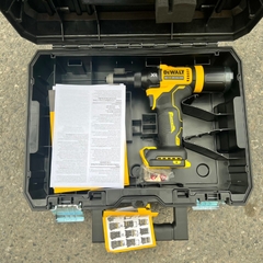 Máy rút rivet dùng pin Dewalt DCF403NT-XJ