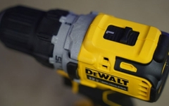 Máy khoan pin 12V/BL Dewalt DCD701N-KR