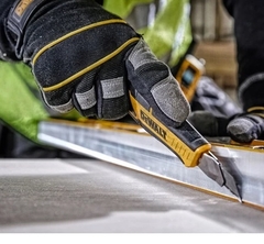 Dao rọc 25mm Dewalt DWHT10333-0-30