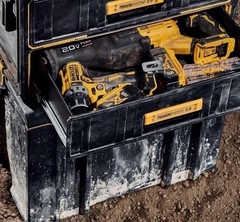 Hộp dụng cụ TOUGH Dewalt DWST83529-1