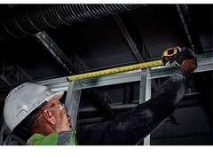 Thước kéo 8m Dewalt DWHT38126S