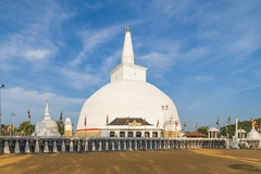 Srilanka - thành cổ Anuradhapura.
