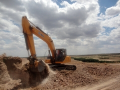MÁY XÚC ĐÀO XCMG XE 215C GẦU 1M3 MÁY XÚC ĐÀO XCMG XE 215C GẦU 1M3