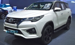 ỐP MẶT CALANG MẠ CROM FORTUNER 2017 -2019