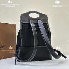 BURBERRY POCKET BACKPACK - LIKE AUTH 99%