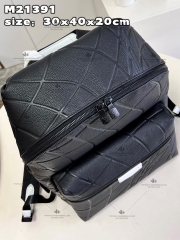 LV DISCOVERY BACKPACK M21391 - LIKE AUTH 99%