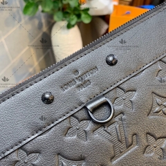 LV DISCOVERY POCHETTE M62903 - LIKE AUTH 99%