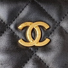 CHANEL HOBO HANDBAG AS3562 - LIKE AUTH 99%