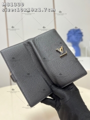 LV VERTICAL WALLET M81330 - LIKE AUTH 99%