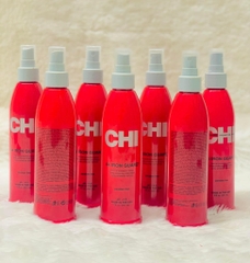 Xịt dưỡng tóc chống nhiệt CHI 44 Iron Guard 237ml