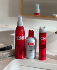 Xịt dưỡng tóc chống nhiệt CHI 44 Iron Guard 237ml