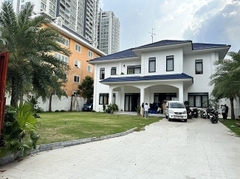 Cho thuê villa khu compound phường Thảo Điền, Q2 giá 6000$