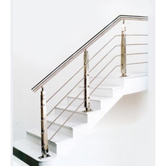 Cầu thang inox thẳng đơn giản mạ bạc