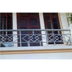 Lan can inox họa tiết con thoi Lan can inox họa tiết con thoi
