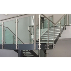Cầu thang inox dạng thanh inox đơn giản Cầu thang inox dạng thanh inox đơn giản