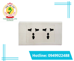 Ổ Cắm Đôi Đa Năng mã E18S2D