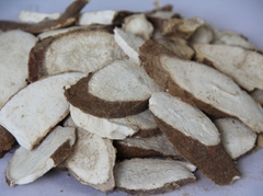 DRIED TAPIOCA CHIPS / CASSAVA CHIPS