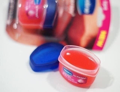 Dưỡng môi Vaseline Rosy lips