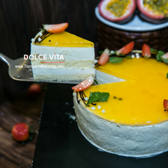 N004 Passion Fruit Mousse (Christmas cake - Bánh giáng sinh/ Noel)