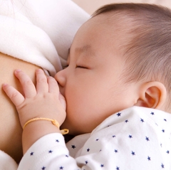 Phụ nữ sau sinh nên ăn gì để  nhiều sữa, mát sữa – bé dễ tiêu?