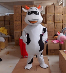 Mascot con bò sữa 02
