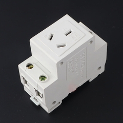 Ổ cắm chuyển đổi loại 3 chân Ổ cắm chuyển đổi loại 3 chân