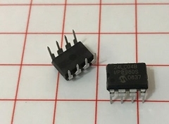 PIC24LC04B-I/P DIP8 PIC24LC04B-I/P DIP8