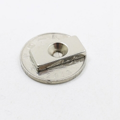 Nam Châm F20x10+3MM NC002